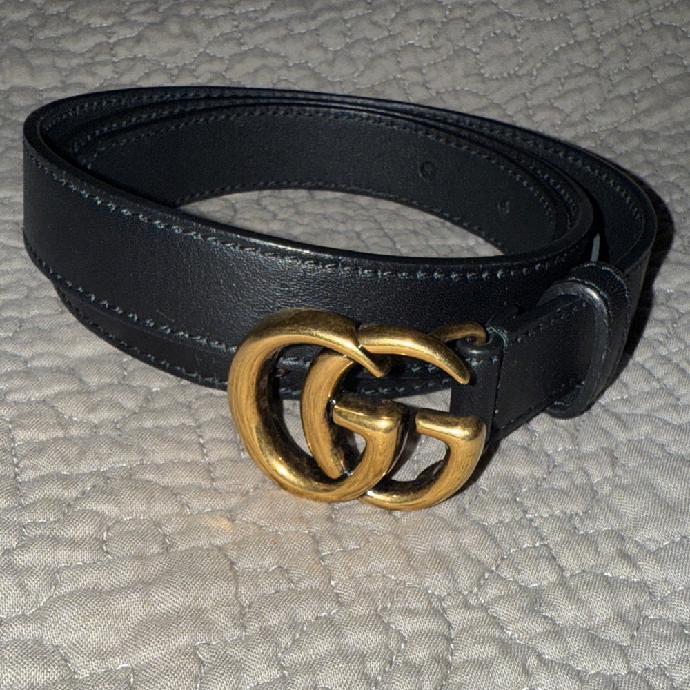 Women’s Gucci Black Belt with Gold GG Buckle